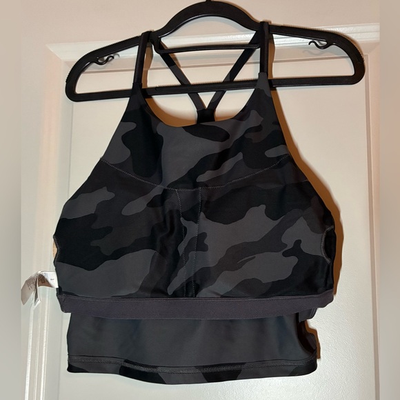 Old Navy | Powersoft Leggings & Top in Black/Gray Camo Activewear Set Size Large - Picture 9 of 10
